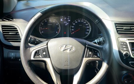 Hyundai Solaris II рестайлинг, 2015 год, 1 099 000 рублей, 12 фотография