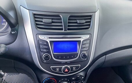 Hyundai Solaris II рестайлинг, 2013 год, 899 000 рублей, 19 фотография