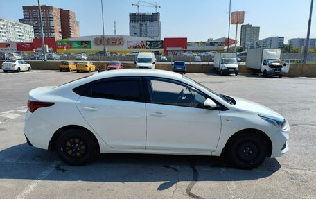 Hyundai Solaris II рестайлинг, 2019 год, 830 000 рублей, 4 фотография
