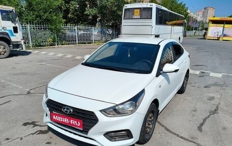 Hyundai Solaris II рестайлинг, 2019 год, 830 000 рублей, 1 фотография