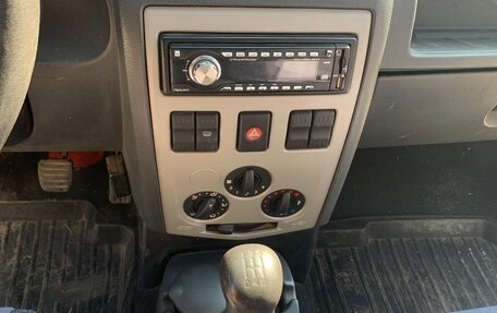 Renault Logan I, 2006 год, 235 000 рублей, 6 фотография