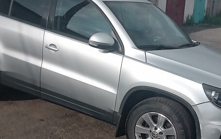 Volkswagen Tiguan I, 2012 год, 1 150 000 рублей, 2 фотография