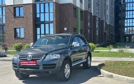 Volkswagen Touareg III, 2004 год, 1 090 000 рублей, 2 фотография