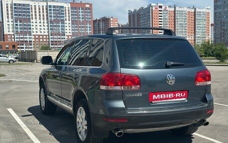 Volkswagen Touareg III, 2004 год, 1 090 000 рублей, 10 фотография