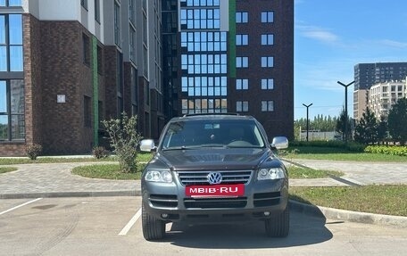 Volkswagen Touareg III, 2004 год, 1 090 000 рублей, 3 фотография