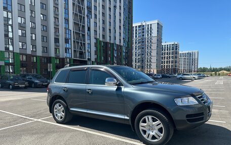 Volkswagen Touareg III, 2004 год, 1 090 000 рублей, 18 фотография