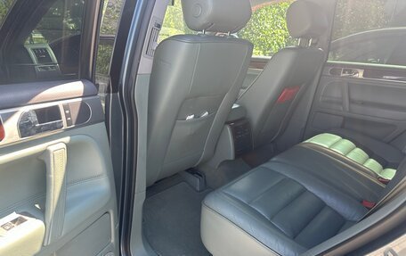 Volkswagen Touareg III, 2004 год, 1 090 000 рублей, 22 фотография