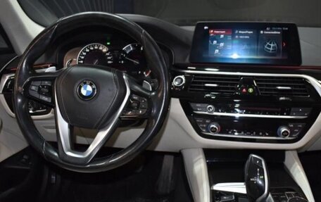 BMW 5 серия, 2018 год, 2 600 000 рублей, 3 фотография