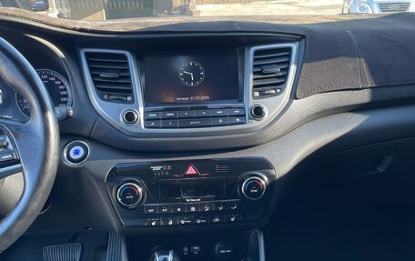 Hyundai Tucson III, 2016 год, 2 300 000 рублей, 17 фотография