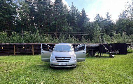 Hyundai Grand Starex Grand Starex I рестайлинг 2, 2008 год, 1 200 000 рублей, 1 фотография