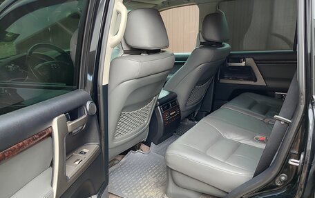 Toyota Land Cruiser 200, 2010 год, 3 400 000 рублей, 6 фотография