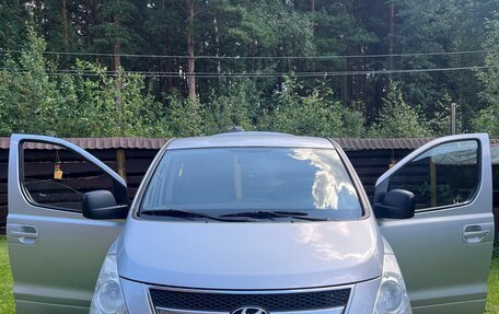 Hyundai Grand Starex Grand Starex I рестайлинг 2, 2008 год, 1 200 000 рублей, 2 фотография