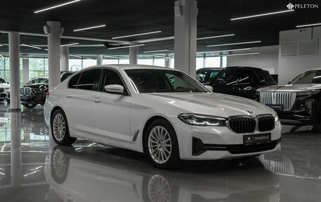 BMW 5 серия, 2020 год, 3 940 000 рублей, 2 фотография