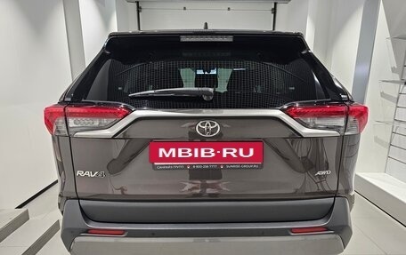Toyota RAV4, 2020 год, 2 999 000 рублей, 5 фотография