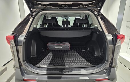 Toyota RAV4, 2020 год, 2 999 000 рублей, 19 фотография