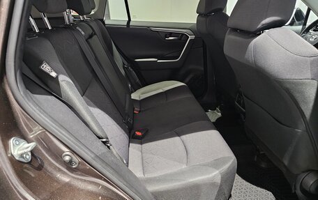 Toyota RAV4, 2020 год, 2 999 000 рублей, 18 фотография