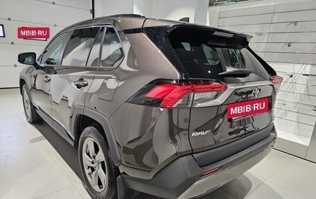 Toyota RAV4, 2020 год, 2 999 000 рублей, 6 фотография