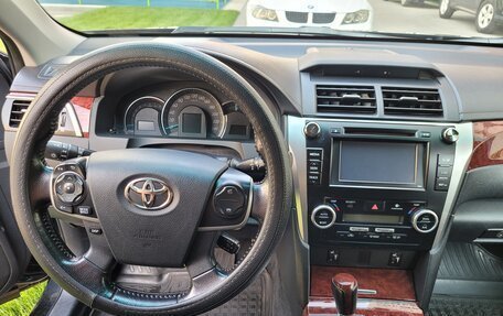 Toyota Camry, 2014 год, 1 850 000 рублей, 5 фотография
