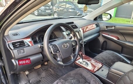 Toyota Camry, 2014 год, 1 850 000 рублей, 6 фотография