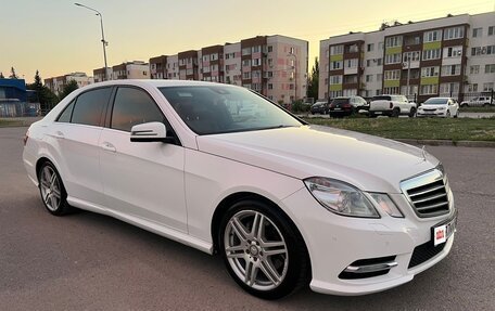 Mercedes-Benz E-Класс, 2012 год, 1 300 000 рублей, 3 фотография