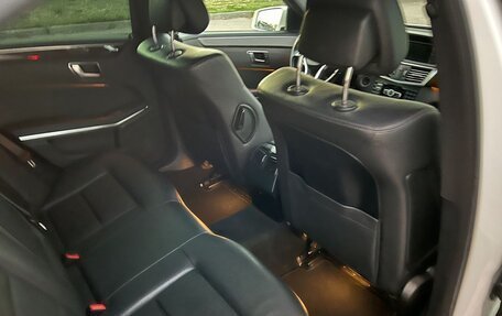 Mercedes-Benz E-Класс, 2012 год, 1 300 000 рублей, 11 фотография