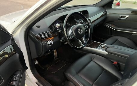 Mercedes-Benz E-Класс, 2012 год, 1 300 000 рублей, 13 фотография