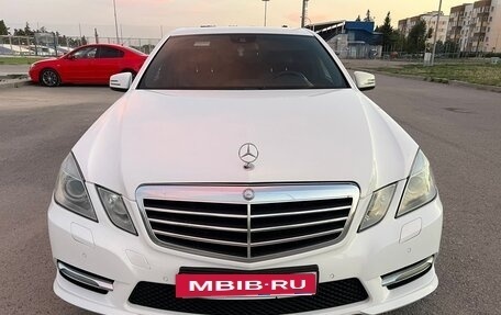 Mercedes-Benz E-Класс, 2012 год, 1 300 000 рублей, 5 фотография