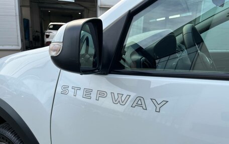Renault Logan II, 2019 год, 880 000 рублей, 9 фотография