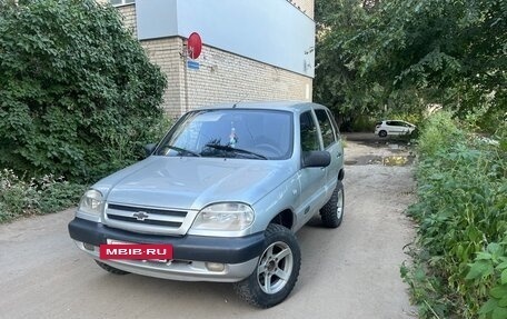 Chevrolet Niva I рестайлинг, 2004 год, 375 000 рублей, 2 фотография