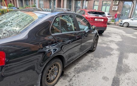 Volkswagen Jetta VI, 2010 год, 650 000 рублей, 2 фотография