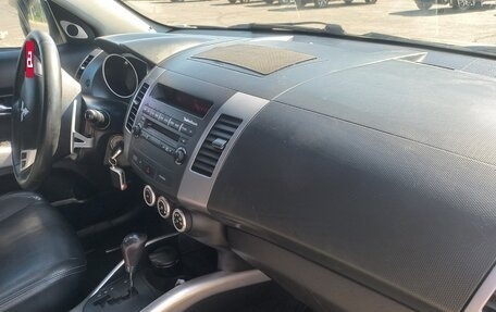Mitsubishi Outlander III рестайлинг 3, 2007 год, 1 100 000 рублей, 13 фотография