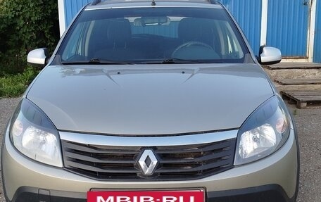 Renault Sandero I, 2013 год, 700 000 рублей, 8 фотография