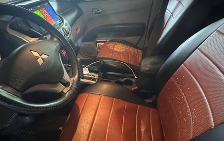 Mitsubishi L200 IV рестайлинг, 2012 год, 1 700 000 рублей, 9 фотография
