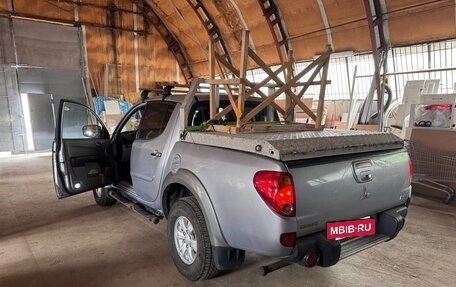 Mitsubishi L200 IV рестайлинг, 2012 год, 1 700 000 рублей, 4 фотография