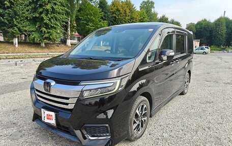 Honda Stepwgn IV, 2019 год, 2 500 000 рублей, 7 фотография