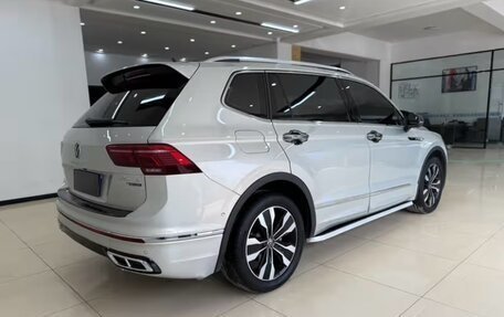 Volkswagen Tiguan II, 2022 год, 3 319 000 рублей, 7 фотография