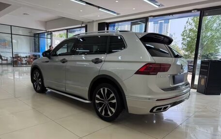Volkswagen Tiguan II, 2022 год, 3 319 000 рублей, 5 фотография