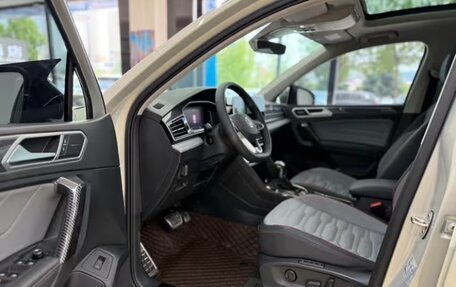 Volkswagen Tiguan II, 2022 год, 3 319 000 рублей, 8 фотография