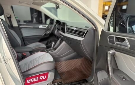 Volkswagen Tiguan II, 2022 год, 3 319 000 рублей, 15 фотография