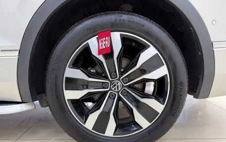 Volkswagen Tiguan II, 2022 год, 3 319 000 рублей, 23 фотография