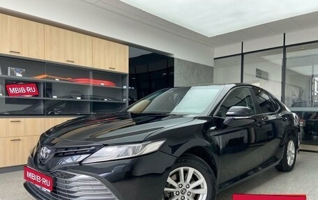 Toyota Camry, 2018 год, 2 350 000 рублей, 1 фотография