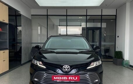 Toyota Camry, 2018 год, 2 350 000 рублей, 4 фотография