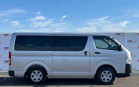 Toyota HiAce H200, 2015 год, 2 200 000 рублей, 4 фотография