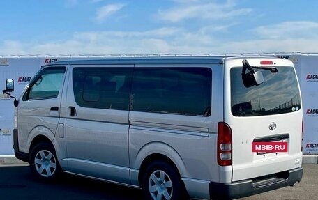 Toyota HiAce H200, 2015 год, 2 200 000 рублей, 8 фотография