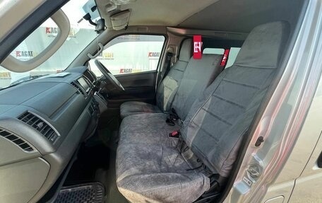 Toyota HiAce H200, 2015 год, 2 200 000 рублей, 18 фотография