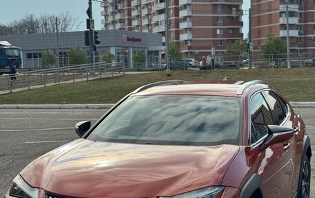 Lexus UX I, 2019 год, 2 600 000 рублей, 3 фотография