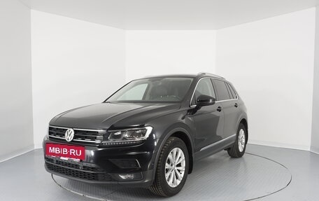 Volkswagen Tiguan II, 2018 год, 2 490 000 рублей, 7 фотография