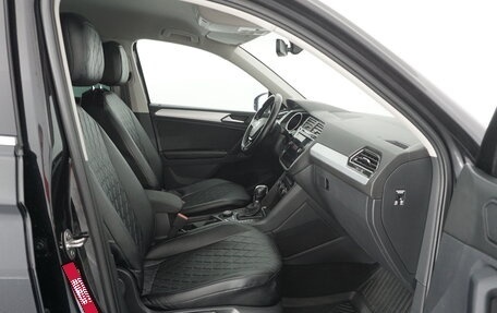 Volkswagen Tiguan II, 2018 год, 2 490 000 рублей, 13 фотография