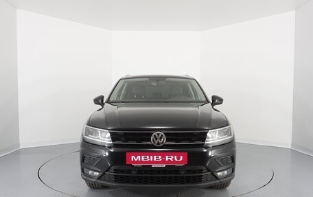 Volkswagen Tiguan II, 2018 год, 2 490 000 рублей, 8 фотография