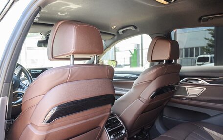 BMW 7 серия, 2017 год, 3 950 000 рублей, 15 фотография